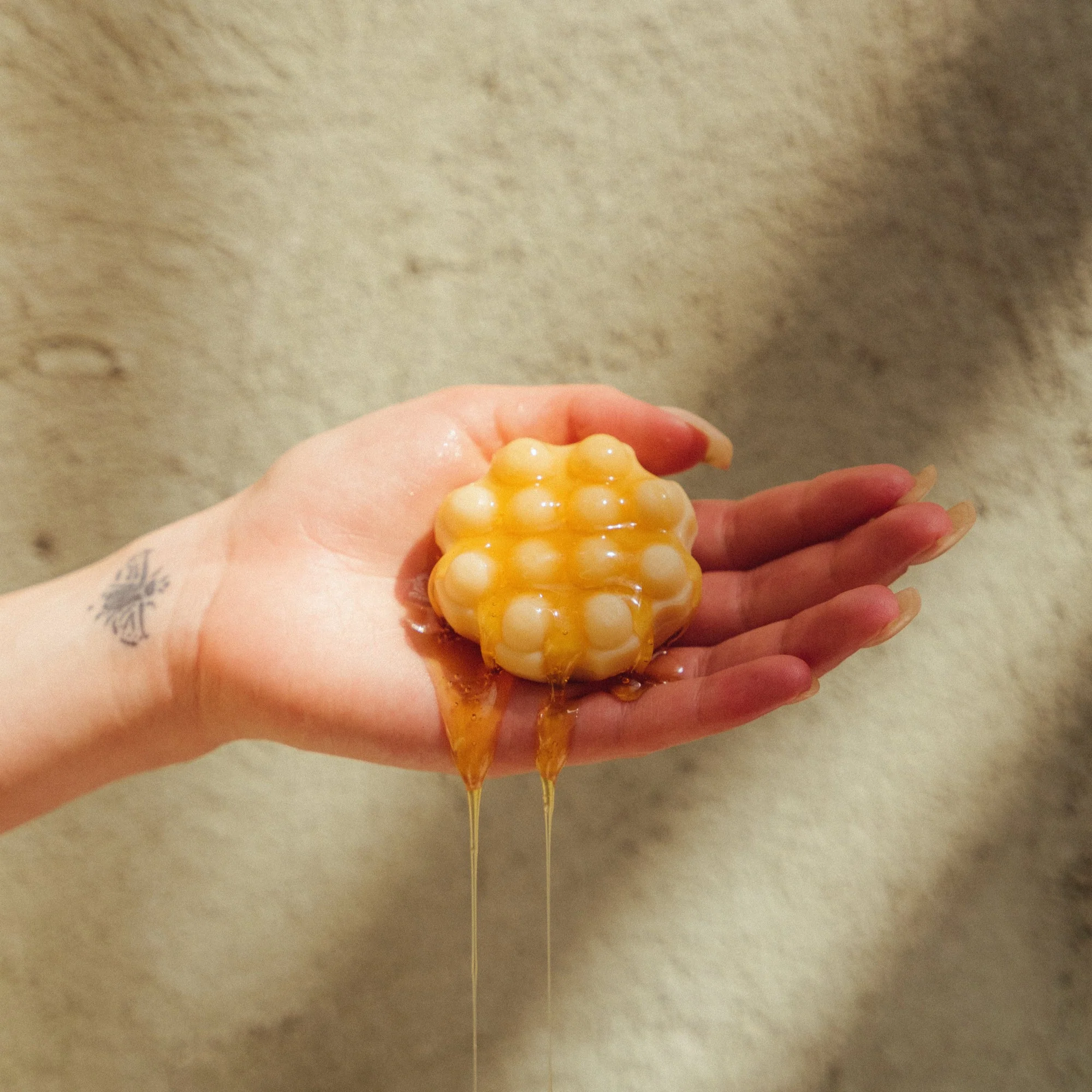 VEGAN HONEY | Shampoo Bar - Image 5